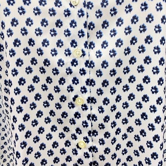 Ann Taylor White Button-Down Blue Flower Print Long-Sleeve Blouse Size S… - Picture 8 of 11